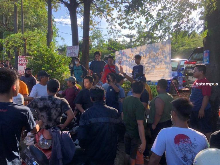 Penumpang Taksi Online Diturunkan Paksa di Telaga Punggur, Sopir Nyaris Bentrok