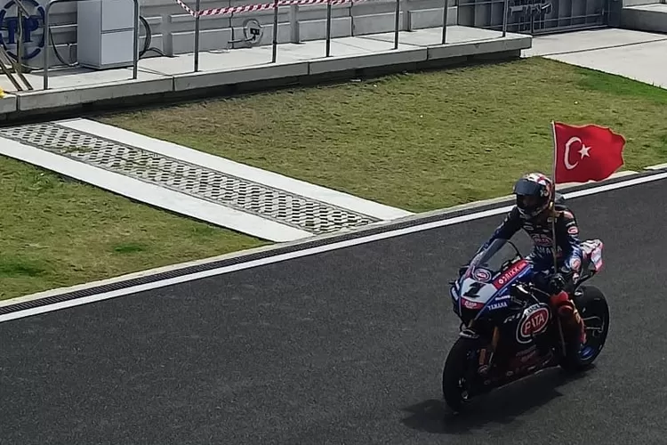 Sempat Tes MotoGP, Toprak Tetap Bertahan di WSBK
