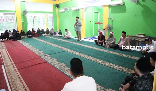 BKDI BP Batam Serahkan Bantuan ke Masjid At-Taqwa Rusunawa Sekupang  