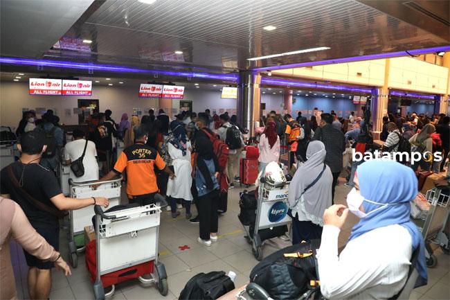 Arus Penumpang di Bandara Hang Nadim Meningkat Hampir 50 Persen