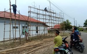 Pemuda Gang Nuri, Kundur Antusias Persiapkan Gerbang Lampu Colok Sambut Malam Tujuh Likur