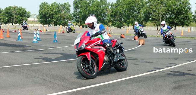 Waktu Yang Tepat Pengendara Perlu Engine Brake