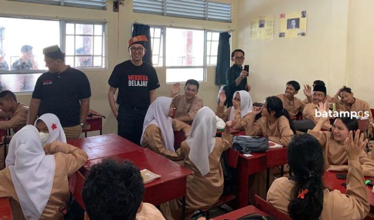 Dirjen Pauddasmen Tinjau Penerapan Kurikulum Merdeka di SMA N 2 Tanjungpinang