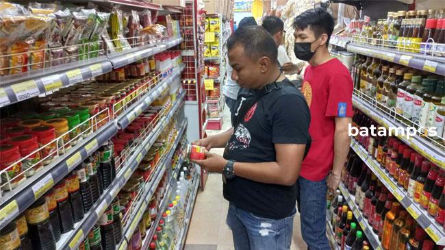 Polsek Bengkong Temukan Produk Kadaluarsa