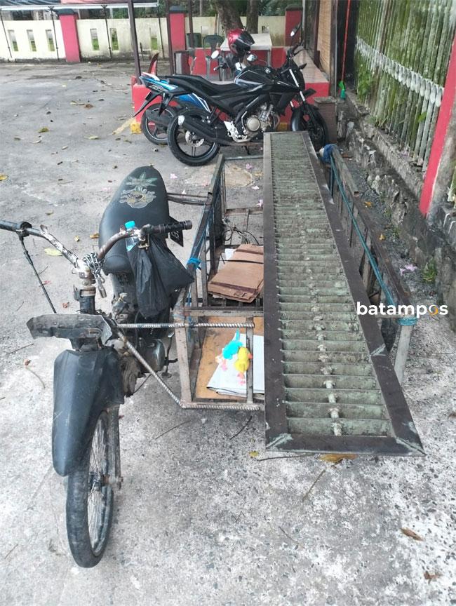Polsek Sekupang Tangkap Maling Pelat Besi