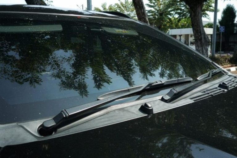 Ini Cara Merawat Mobil saat Cuaca Panas