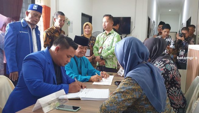 Usai 2 Jam Lebih Diteliti, Berkas Bacaleg PAN Bintan Akhirnya Diterima KPU