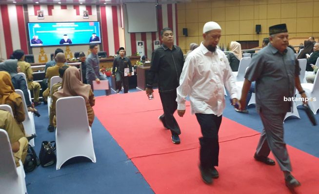 Proses Pemilihan Calon Wakil Bupati Bintan Berlarut-larut, Sejumlah Anggota Dewan Walk Out