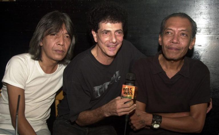 50 Tahun God Bless: Jatuh, Bangun, dan Bertahan