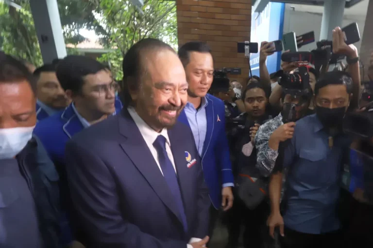 Surya Paloh Langsung Kumpulkan Elite NasDem setelah Johnny Plate Berstatus Tersangka