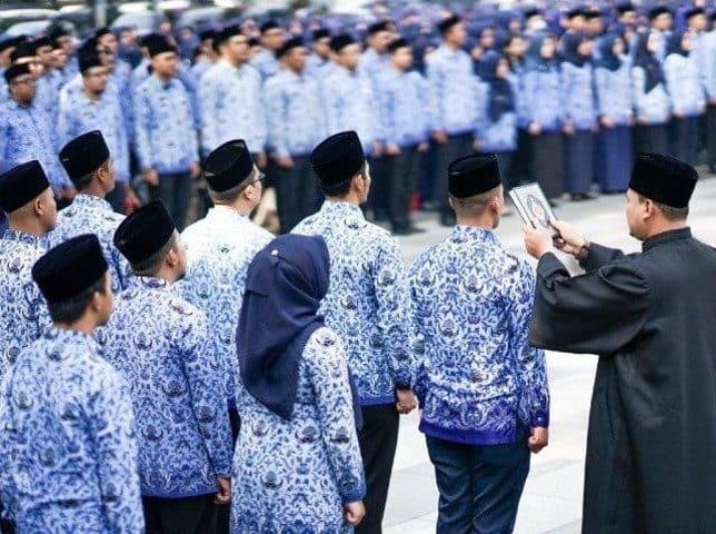 Gaji PNS Direncanakan Naik Tahun Depan