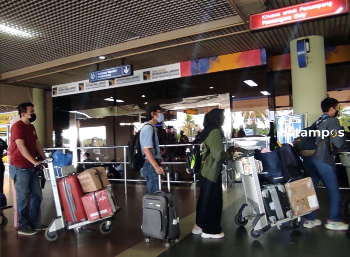 Penumpang Pesawat Domestik di Batam Meningkat, Penumpang Internasional Turun