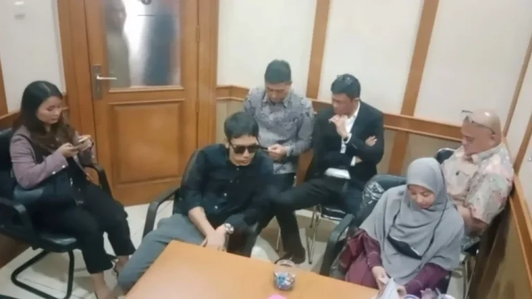 Desta Tetap Menafkahi, Anak-anak Diasuh Natasha Rizki