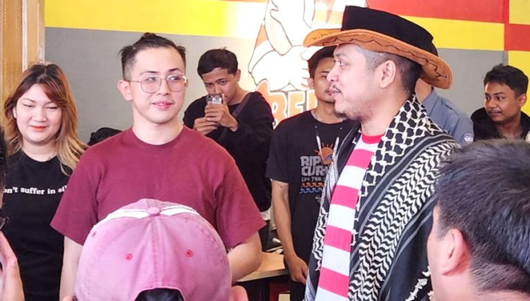Bebek Carok Tretan Muslim Buka di Batam