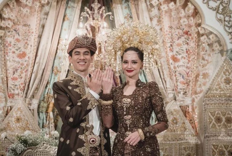 Enzy Storia-Maulana Kasetra Menikah, Maskawin USD 205 dan Rp 2.023