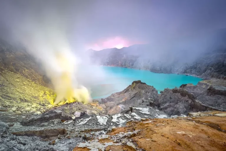 Ijen Geopark Resmi Menjadi UNESCO Global Geopark