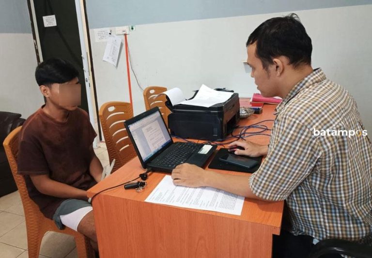 Niat Awal Mabuk, Eh, Tergoda Mencuri HP