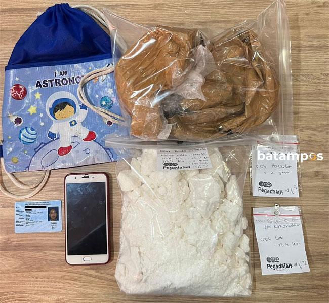 Polda Kepri Tangkap 3 Penyelundup Narkotika Jenis Kokain