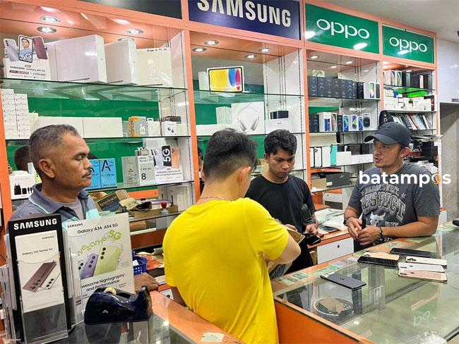 Polda Kepri Bongkar Modus Joki Daftar IMEI iPhone di Lucky Plaza