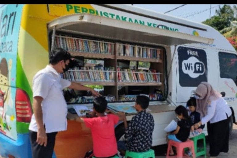 Perpustakaan Keliling Polsek Batam Kota Melayani Wilayah Terpencil