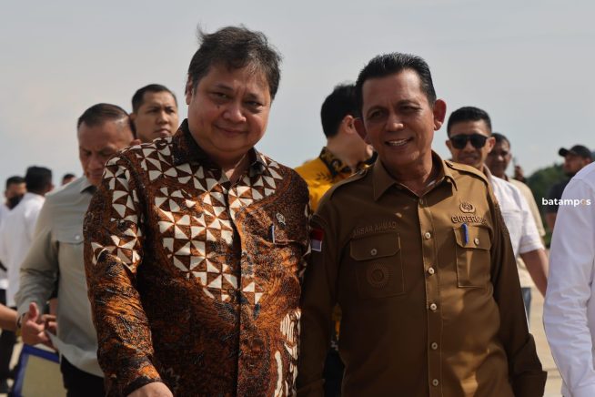 Gubkepri Dampingi Menko Airlangga Hartarto Resmikan 6 Perusahaan Baru di Batam