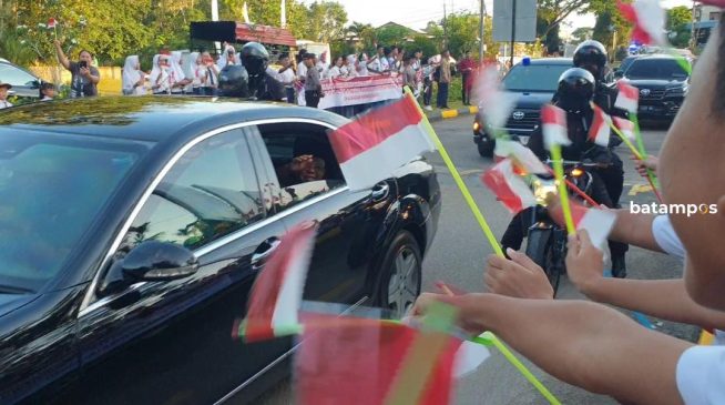 Tiba di Kawasan Wisata Bintan Resort Lagoi, Wapres Ma’ruf Amin Disambut Ratusan Siswa Tunas Bangsa