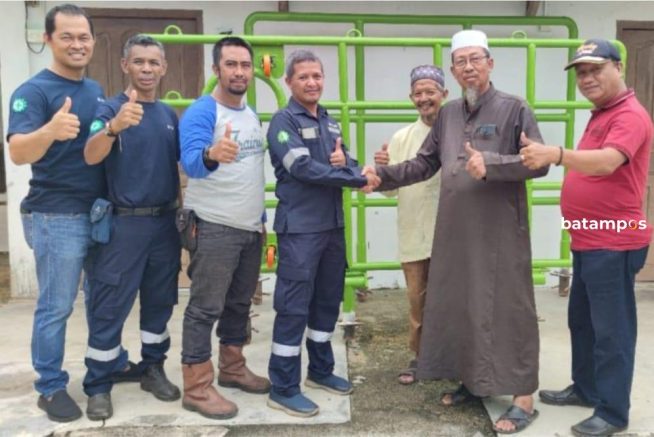 Jelang Idul Adha PT Timah Tbk Serahkan Perlengkapan Penyembelihan Hewan Kurban