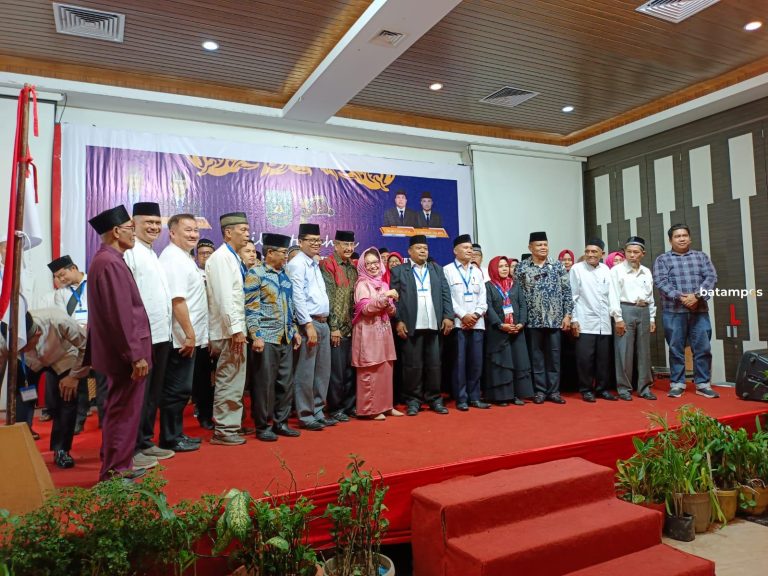 Persadaan Marga Lubis Muslim Boru dan Bere Batam Dilantik