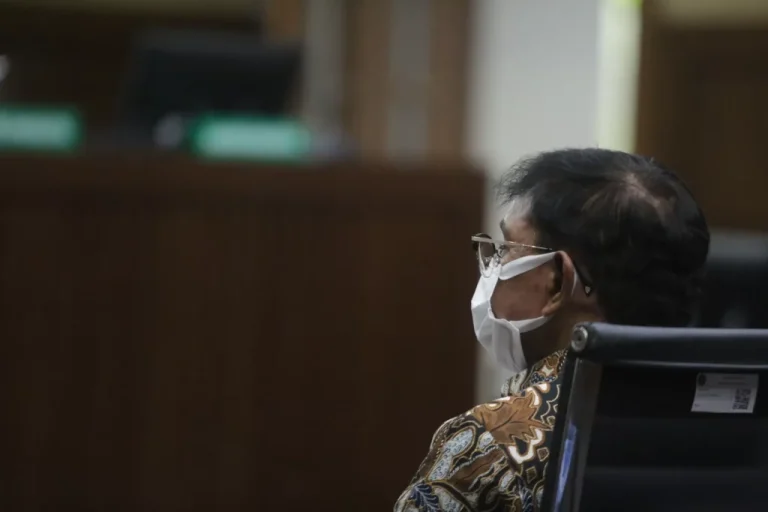 Johnny G Plate Diduga Terima Aliran Korupsi Rp 17 Miliar dari Kasus BTS 4G