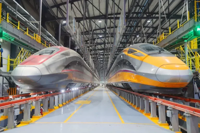 Pecah Rekor, Kecepatan Kereta Cepat Jakarta-Bandung Jadi 350 km/Jam Hari Ini