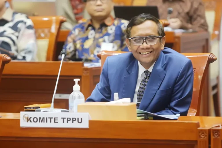 Mahfud MD Pastikan Keppres Masa Jabatan Pimpinan KPK Tak Akan Segera Diterbitkan