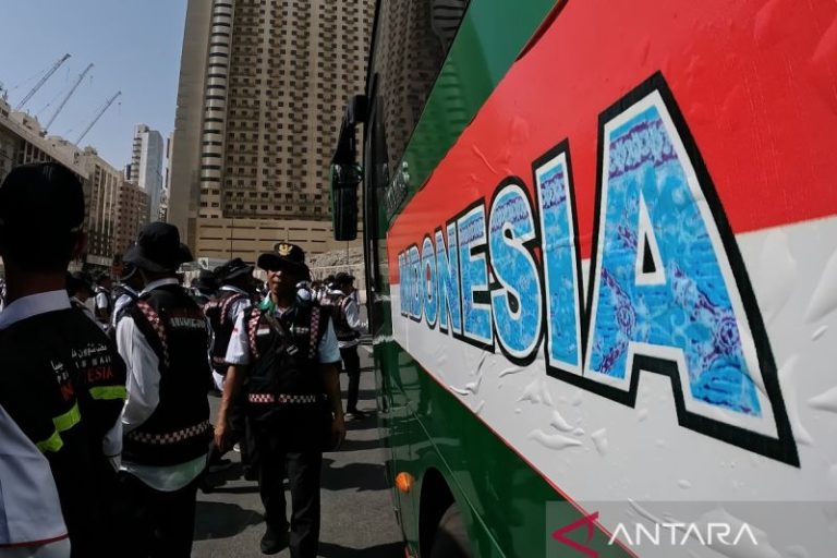 450 Armada Bus Shalawat Siap Layani Jamaah di Mekkah