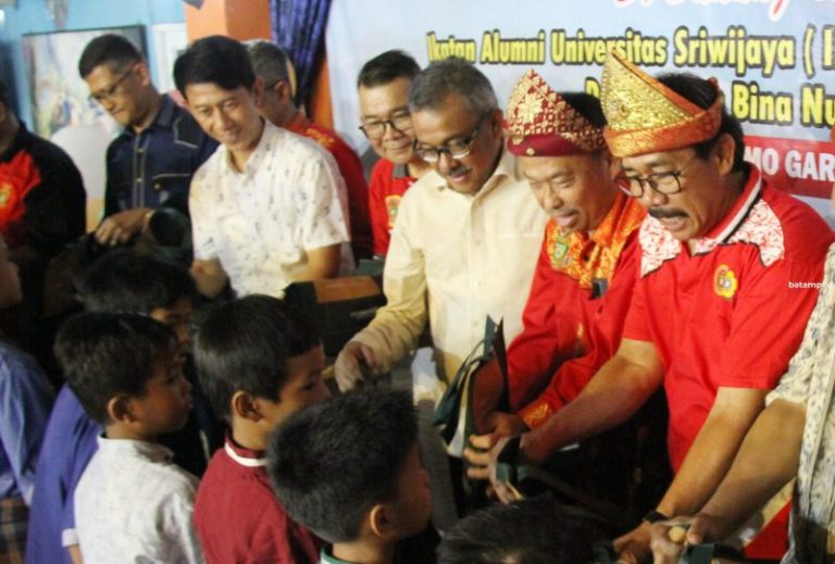 120 Anak Usia Sekolah Ikut Sunat Massal IKBSS