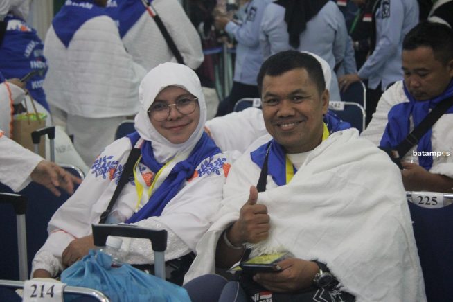 Ketua PPIH Lepas Keberangkatan JCH Kloter 32