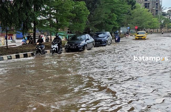 Hujan Deras, Jodoh dan Nagoya Banjir