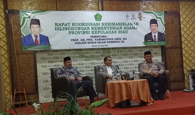 Dirjen Bimas Islam: Tugas ASN Kemenag Tidak Hanya Administrator Tetapi Juga Mencerahkan Umat