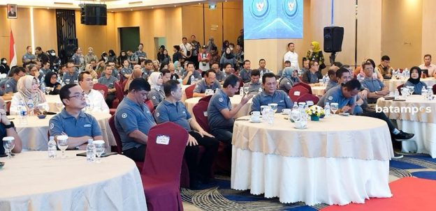 Bersama Menteri Kelautan & Perikanan, Gubkepri Hadiri Puncak Peringatan Hari Laut Sedunia