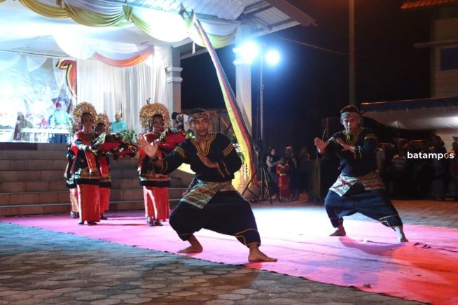 Kesenian Minang Ditampilkan saat Pengukuhan Permisa di Gedung Nasional Tanjunguban