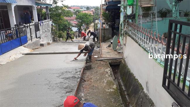 Jalan Lingkungan Dicor, Warga Kavling Nato Permata: Terima Kasih Pak Wali Kota
