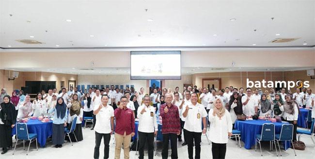 Sekda Kota Batam Buka Bimtek SAKIP dan Sosialisasi Road Map Reformasi Birokrasi