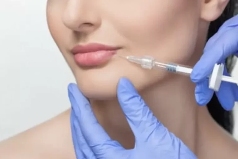 Usai Perawatan Botox, Pemilik Kulit Kering Dianjurkan Pakai Pelembap