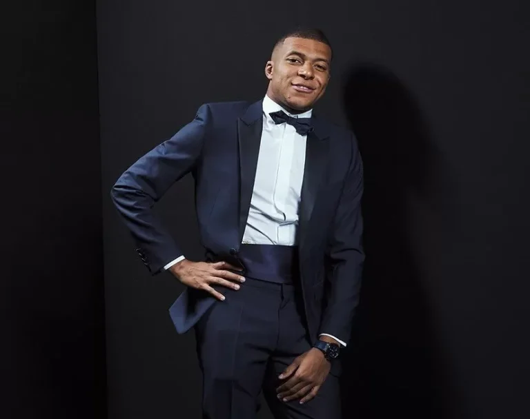 Pede Lebih Baik Ketimbang Messi, Kylian Mbappe Yakin Pantas Raih Ballon d’Or