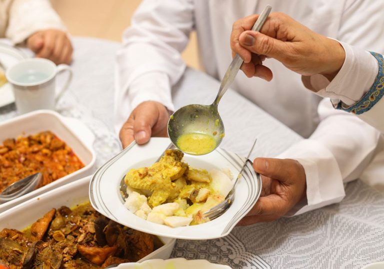 HARRIS Hotel Batam Center Menawarkan Paket Makan Malam untuk Perayaan Hari Raya Idul Adha dengan Menu Spesial