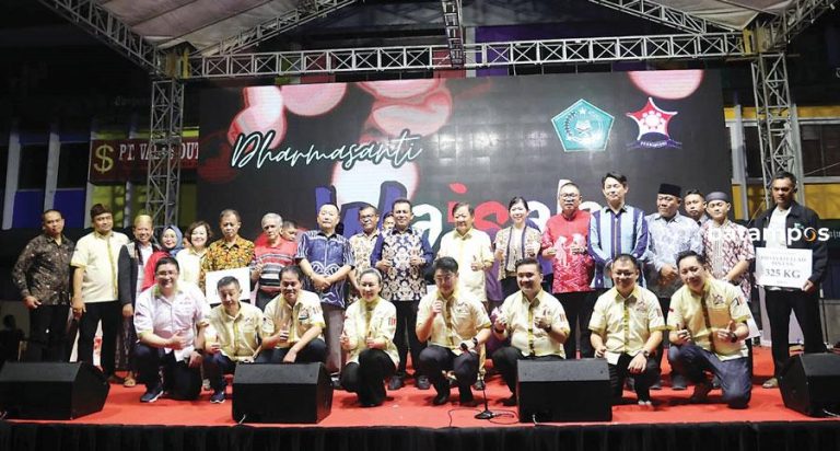 Gubernur Ansar Hadiri Pentas Seni Waisak 2567 TB/ 2023 M