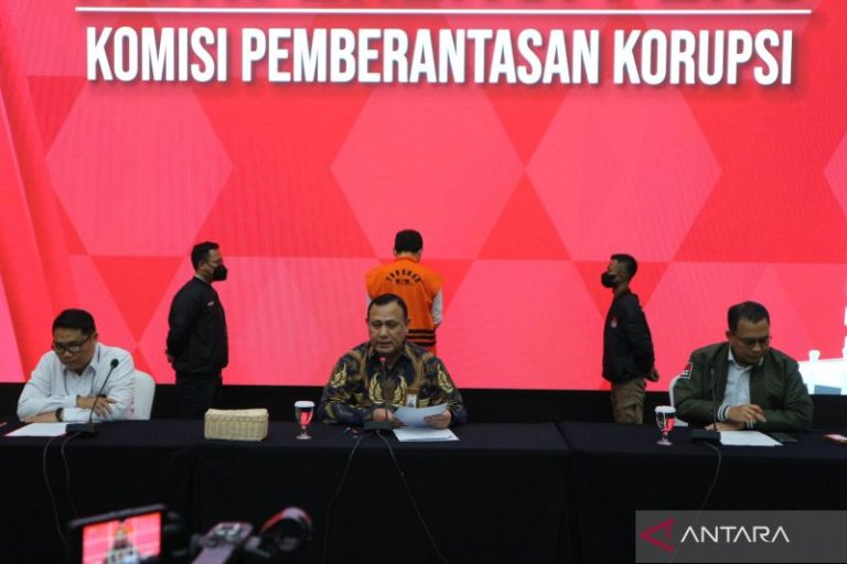 Sekretaris Mahkamah Agung Hasbi Hasan Resmi Ditahan KPK