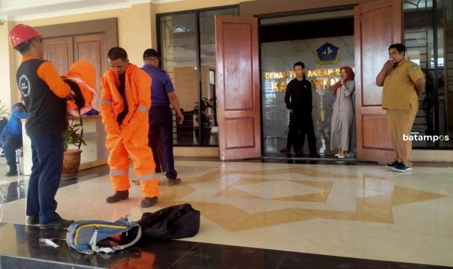 Anggota Dewan Bintan Tersengat Tawon Vespa