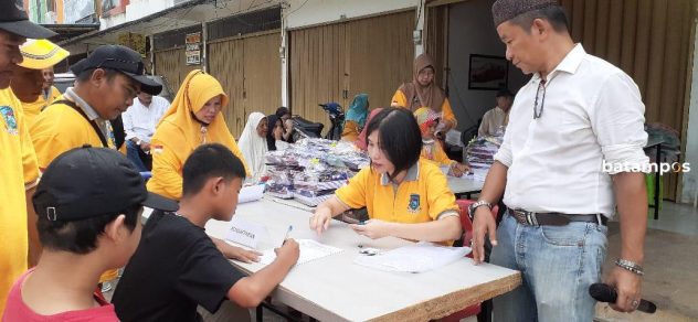 Ikamba Kota Batam Berikan Santunan dan Perlengkapan Sekolah untuk Anak Yatim
