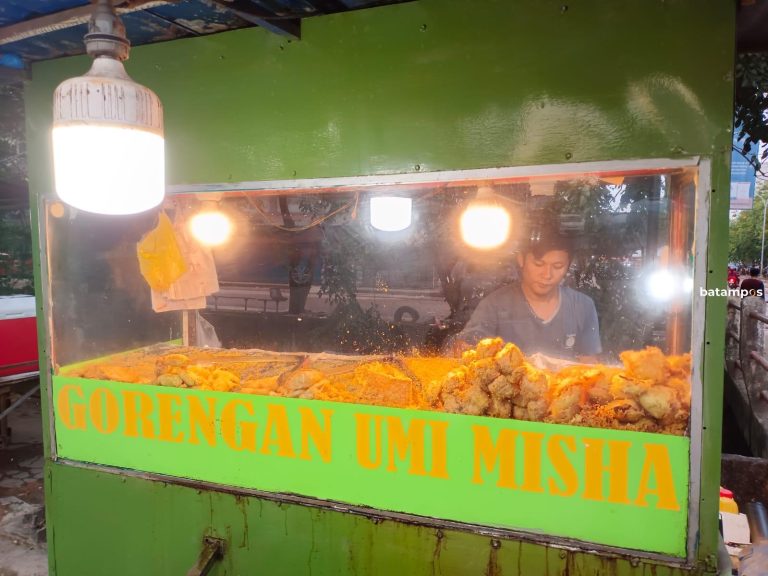 SUKRON, Pengelola Gorengan Umi Misha
