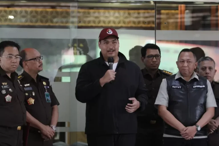 Menpora Dito Ariotedjo Akui Dicecar Kejaksaan soal Aliran Uang Rp 27 Miliar