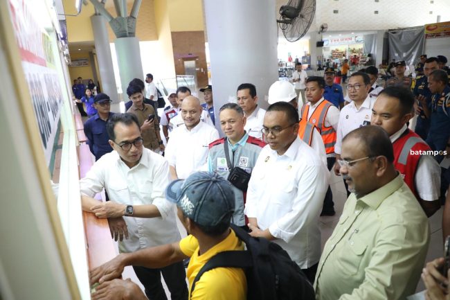 Menteri Perhubungan RI Kunjungi Pelabuhan Domestik dan Internasional Sekupang